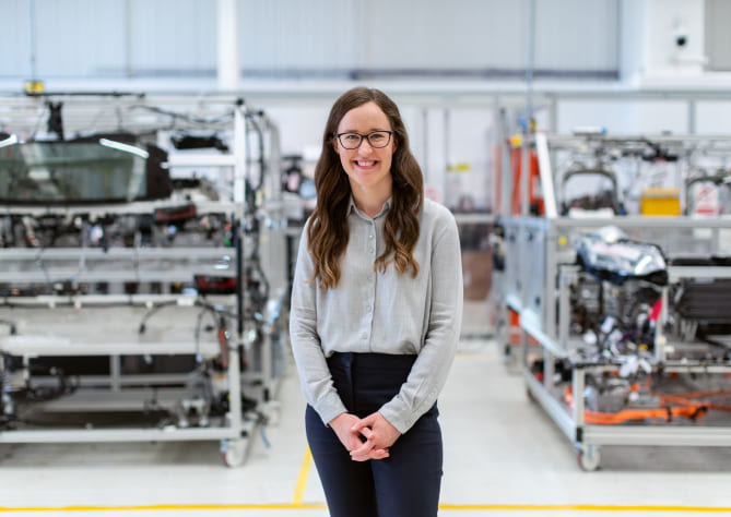 <ul>
<li>Aumento en eficiencia de energía térmica consumida en planta, por medio de la reducción de pérdidas de vapor, generando menores consumo de gas.</li>
<li>Evaluación de sustitución de insumos principales por bioinsumos que generen una reducción en la emisión indirecta por la producción de estos productos (Ej. Biometanol).</li>
<li>Gestión energética electrica eficiente, evaluando alternativas de suministro de energías renovables en partes del proceso.</li>
</ul>
 BioD